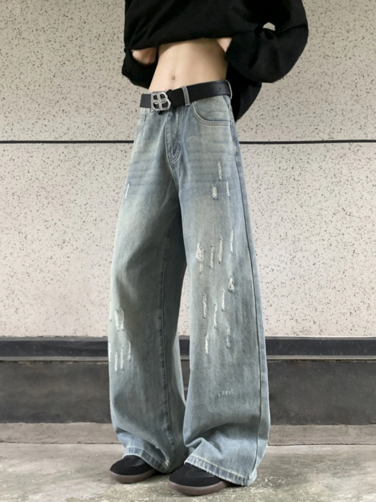 

Washed Vintage Men's Denim Jeans Scratched Loose Wide Leg Long Trousers Autumn Winter Casual Style Middle Waist Zipper Fly