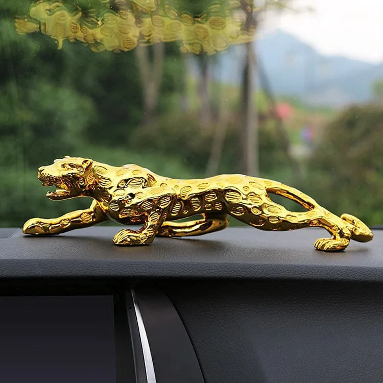 Home Decor Figurine: Prosperity Money Leopard Creative Personalized Car Leopard Interior Decor for Men Powerful Car Ornament