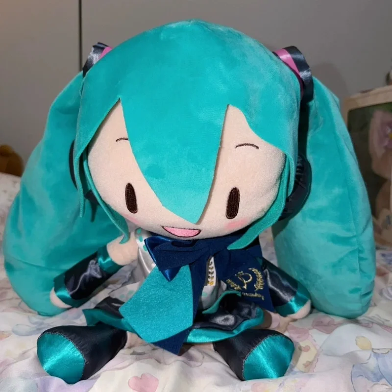 本物のセガ製初音ミクぬいぐるみ、かわいい柔らかいぬいぐるみ、コレクタブルアニメフィギュア、デスクトップや家の装飾用ギフト