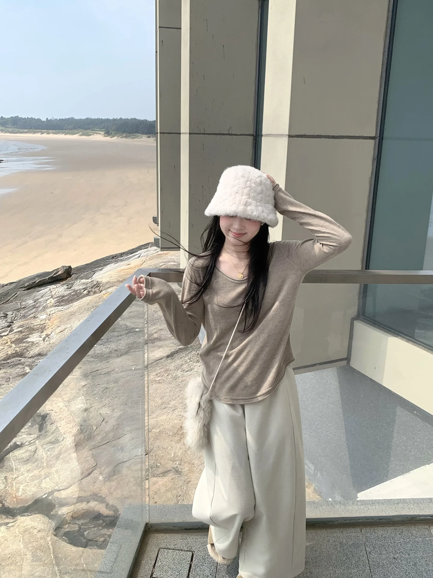 

Удобная мягкая трикотажная шерстяная смесь Таро Long Sve round Ne Top Inner Wear Casual Sle Four Seasons Collection Два цвета