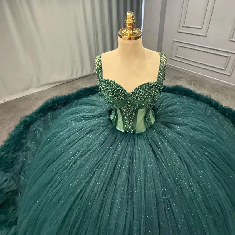 

Shining dark green Quinceanera Dress off-shoulder crystal Lace glitter decal Long tail vestidos de 15 Quinceanera ﻿Customize