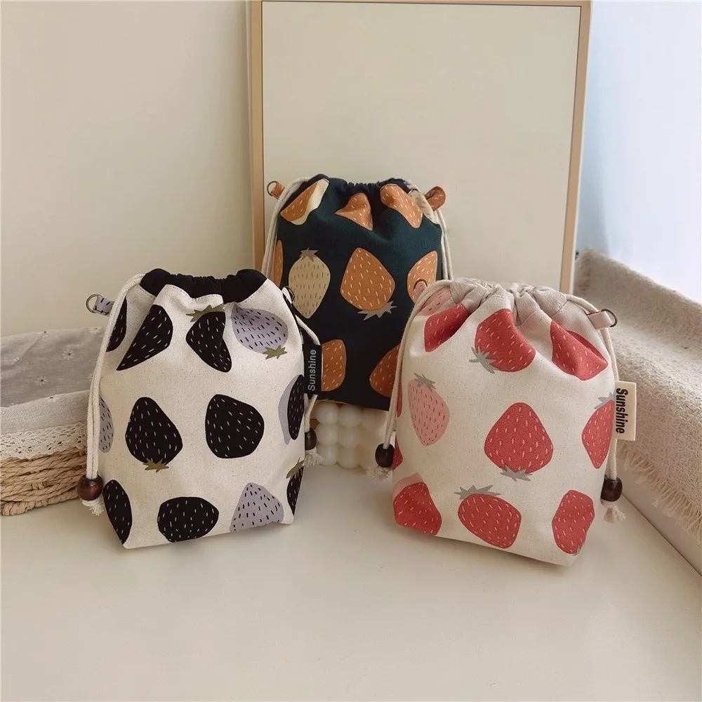 حقيبة برباط سميكة على شكل فراولة متعددة الوظائف وخفيفة الوزن من نسيج القطن والكتان برباط مقاومة للغبار ومبتكرة #2