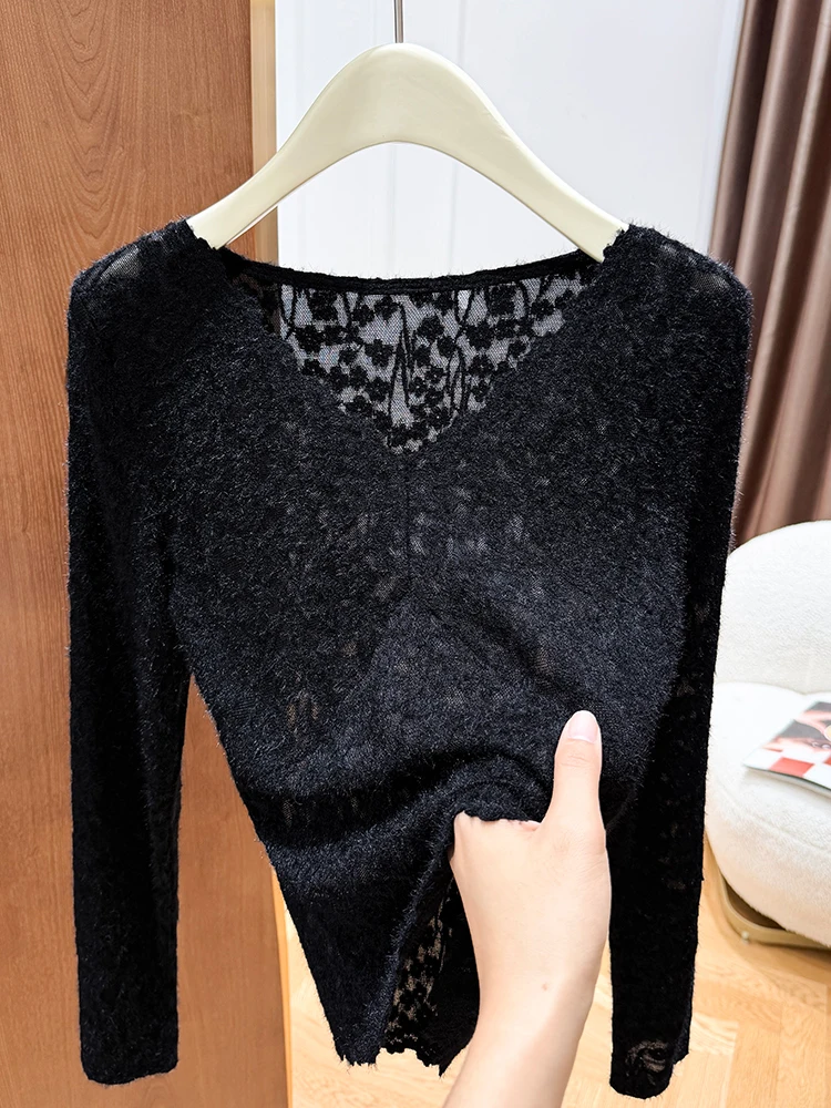 

Ele European Sle Lace V-Ne Base irt Women's Autumn Winter Inner Wear T-irt Faionable Bla Top Floral Pattern