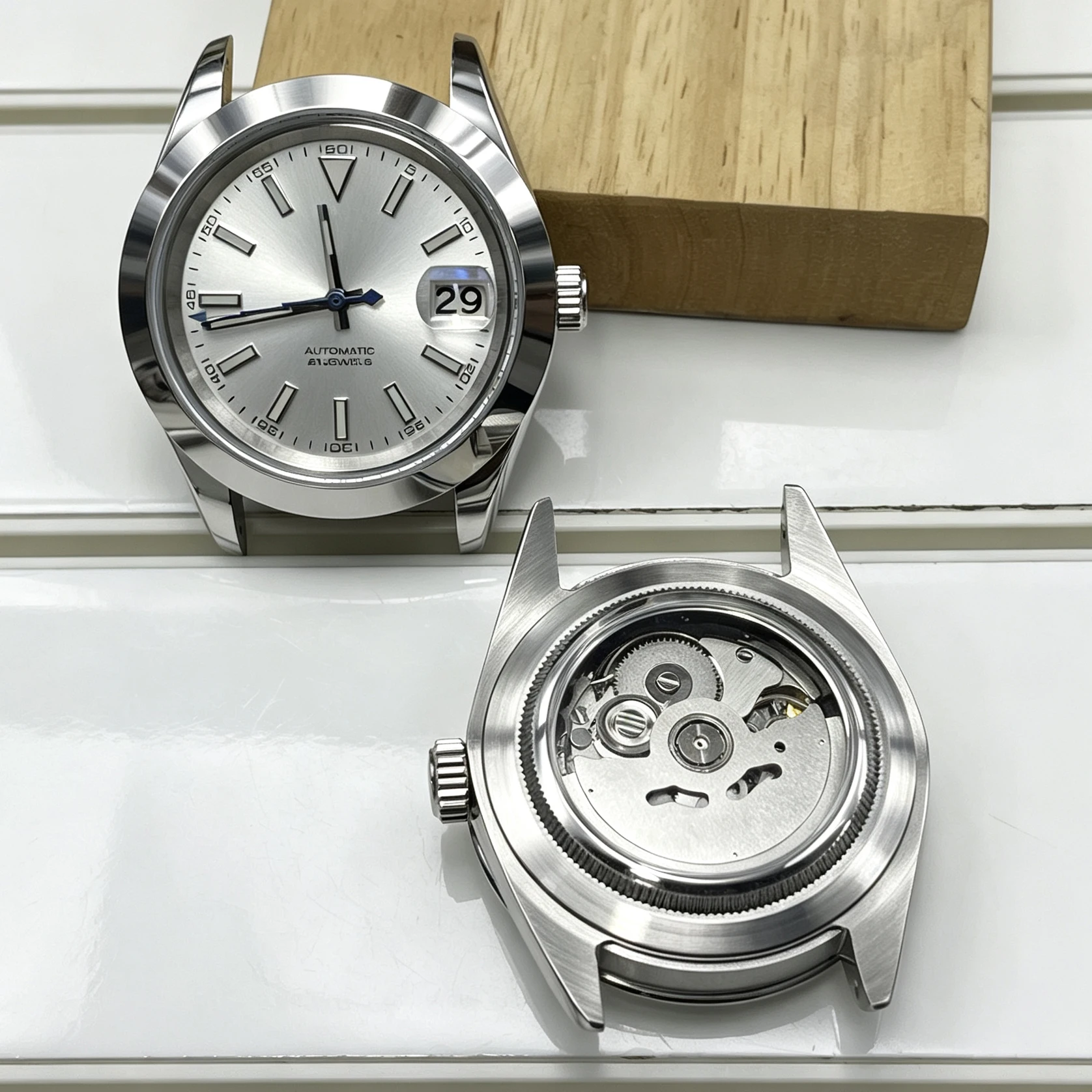 36/39mm Men's Automatic Mechanical Wristwatch. New Pointer. Sapphire Glass. Water-Resistant. Equipped With China NH35 Movement.