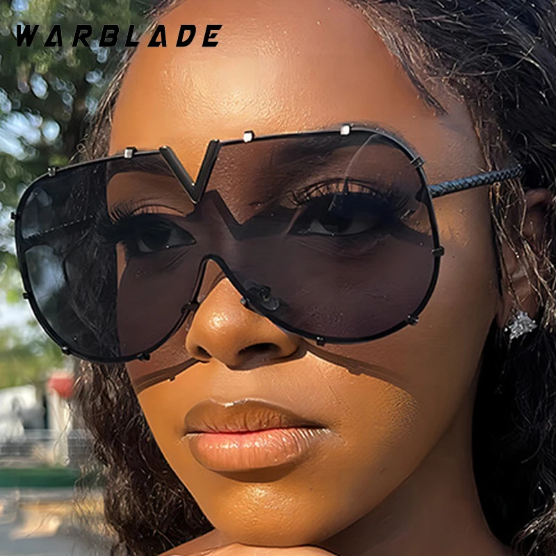 

Punk One-Piece Luxury Metal Rivets Decorate Women's Sunglass Brand Design Men Sunglass Outdoor Cycling Sport Shade Eyewear UV400