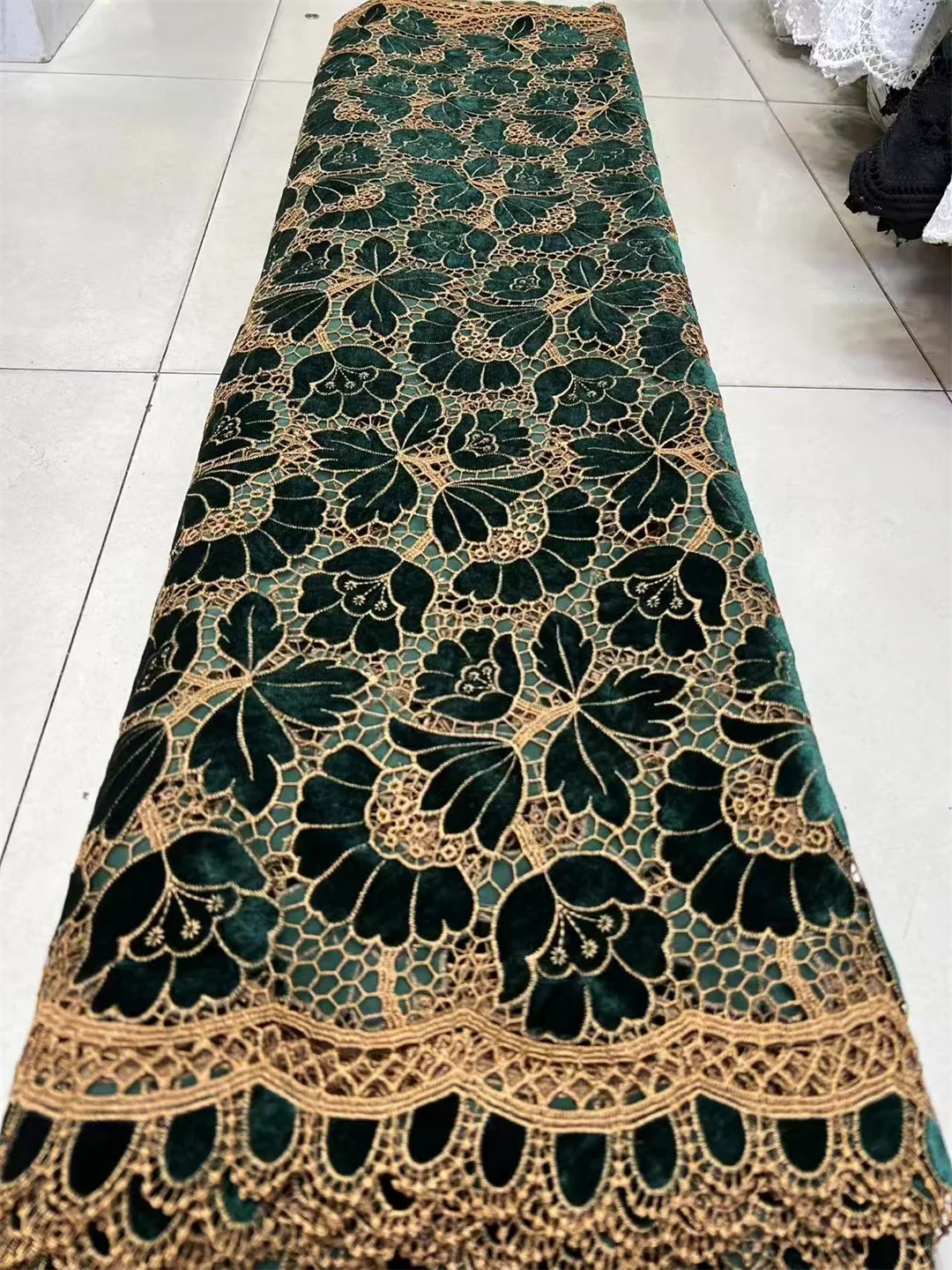 

Nigerian Style Wedding Dress Fabric 2025 Premium Laser Cut Velvet Lace With French Sequins Traditional Unique High-Quality