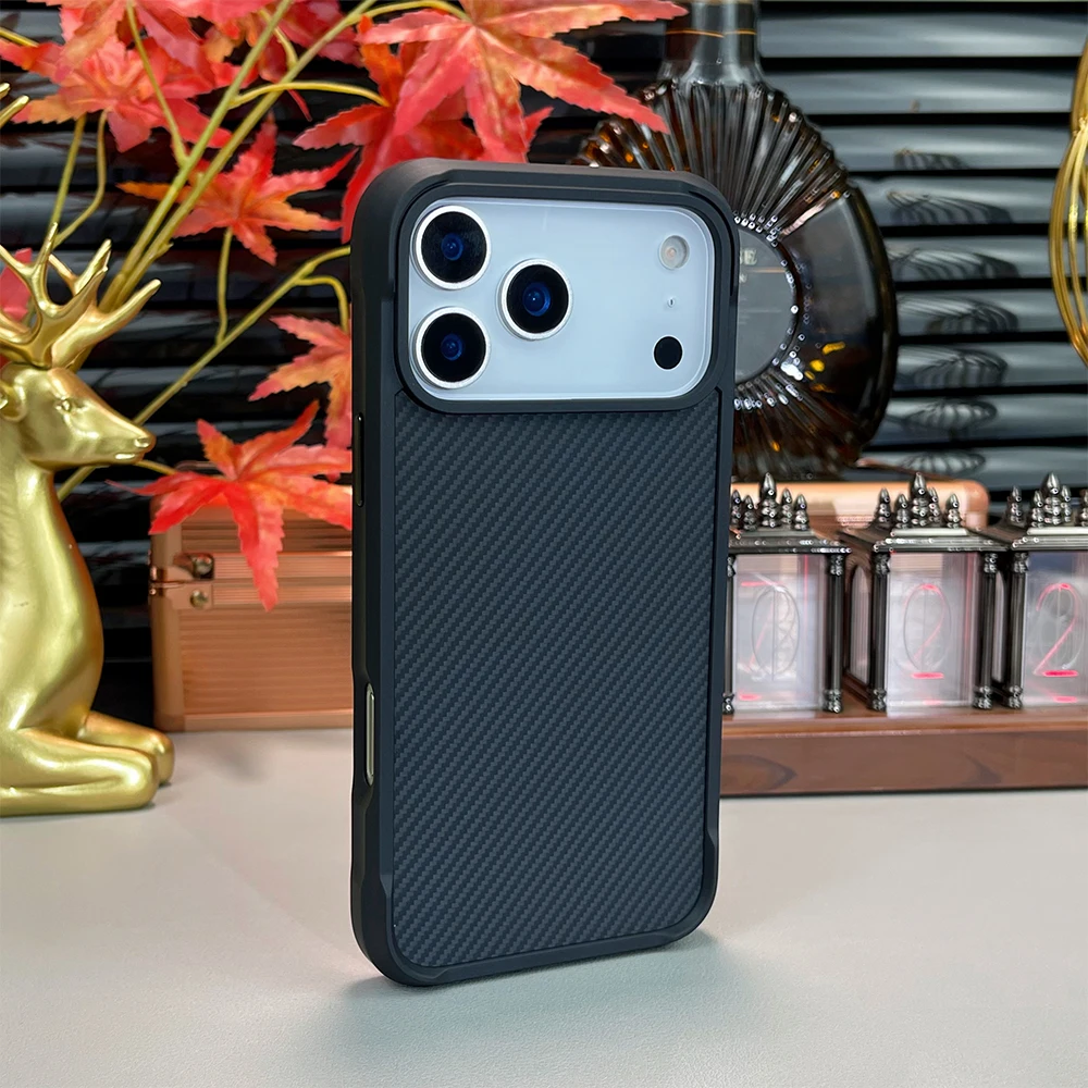 Étui de téléphone en fibre de carbone véritable et Kevlar avec charge magnétique sans fil compatible avec iPhone 16 Pro 16 Max