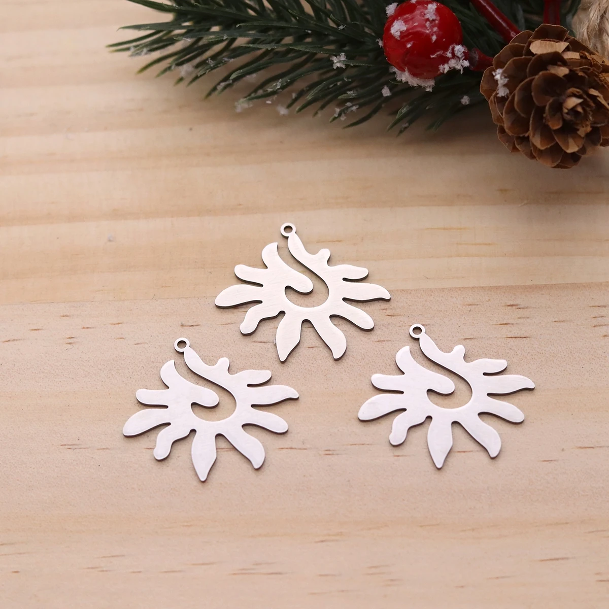 3pcs Wholesale Stainless Steel Pretty Sun Charms Pendant DIY Anklets Earrings Bracelets DIY Handmade Jewelry Making Accessories