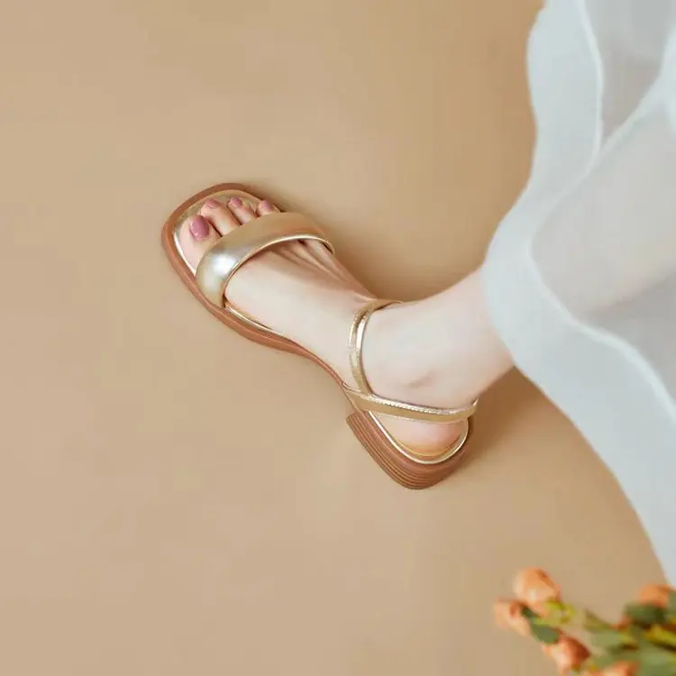 2024 Sandals Summer Flats Women\'s Open Toe Beach Flats New Women\'s Sandals Lightweight Comfortable Buckle Women\'s Shoes