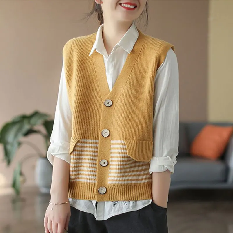 Korean Striped Knitted Sweater Vest Female Clothing Single-breasted 2023 Spring Autumn Casual Loose V-Neck Sleeveless Cardigan