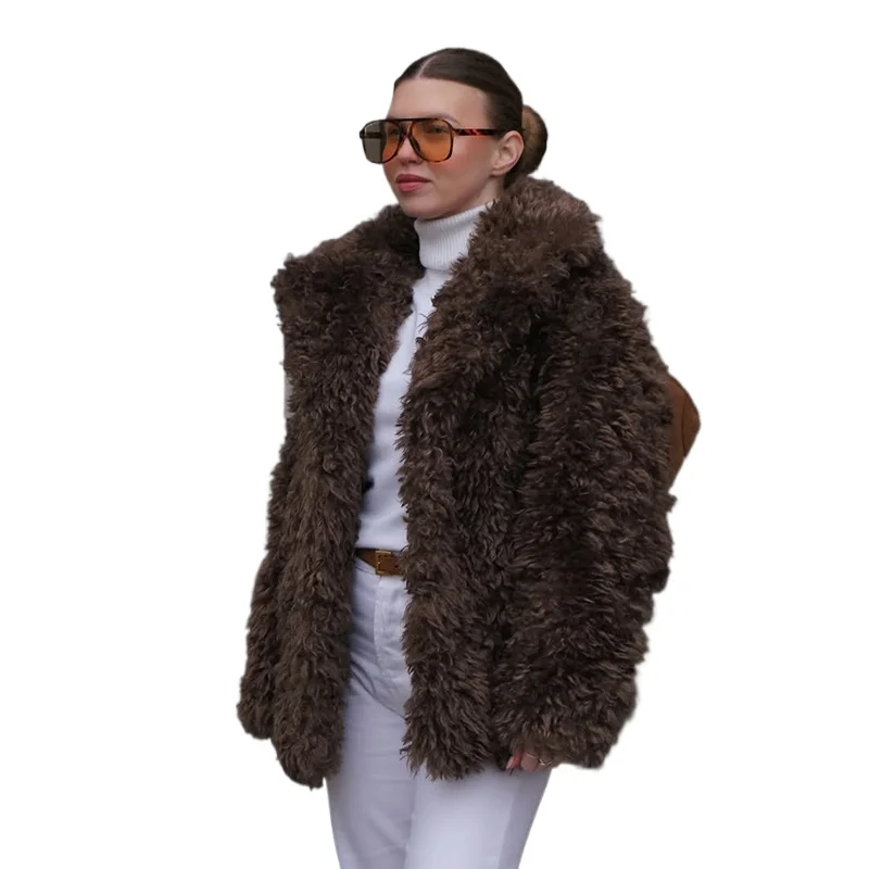 أنيقة موضة التلبيب كم كامل معاطف دافئة سيدة شيك شارع العليا ملابس خارجية شتوية غير رسمية 2026 المرأة الصلبة فرو الضأن معطف قصير #1