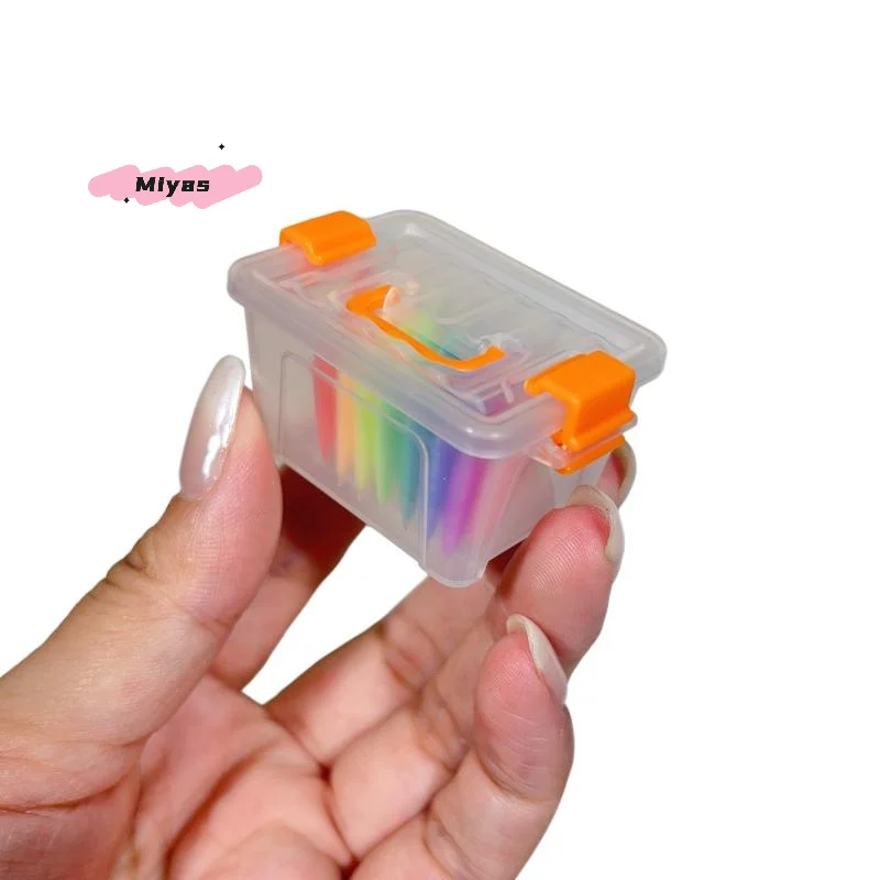 مجموعة بيت الدمى الصغيرة مكونة من 8 ألوان من الطين الخفيف للغاية صندوق نموذج محمول دعائم زخرفية ملحقات مشهد مصغر للديكور المنزلي