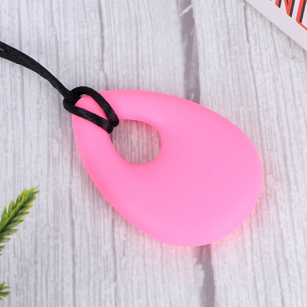 

2 шт., детские силиконовые прорезыватели, жевательные подвески, розовое небесно-голубое успокаивающее ожерелье для тренировки моляров, ожерелье для прорезывания зубов, ожерелье для прорезывания зубов