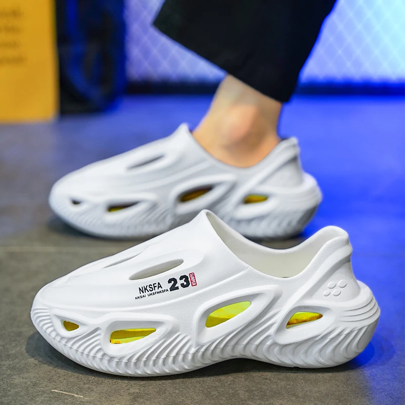 Anti-Slip Hollow out Men's Sandals Thick Bottom Walking Sensation Beach Sports Shoes Wear-Resistant EVA Material for Summer