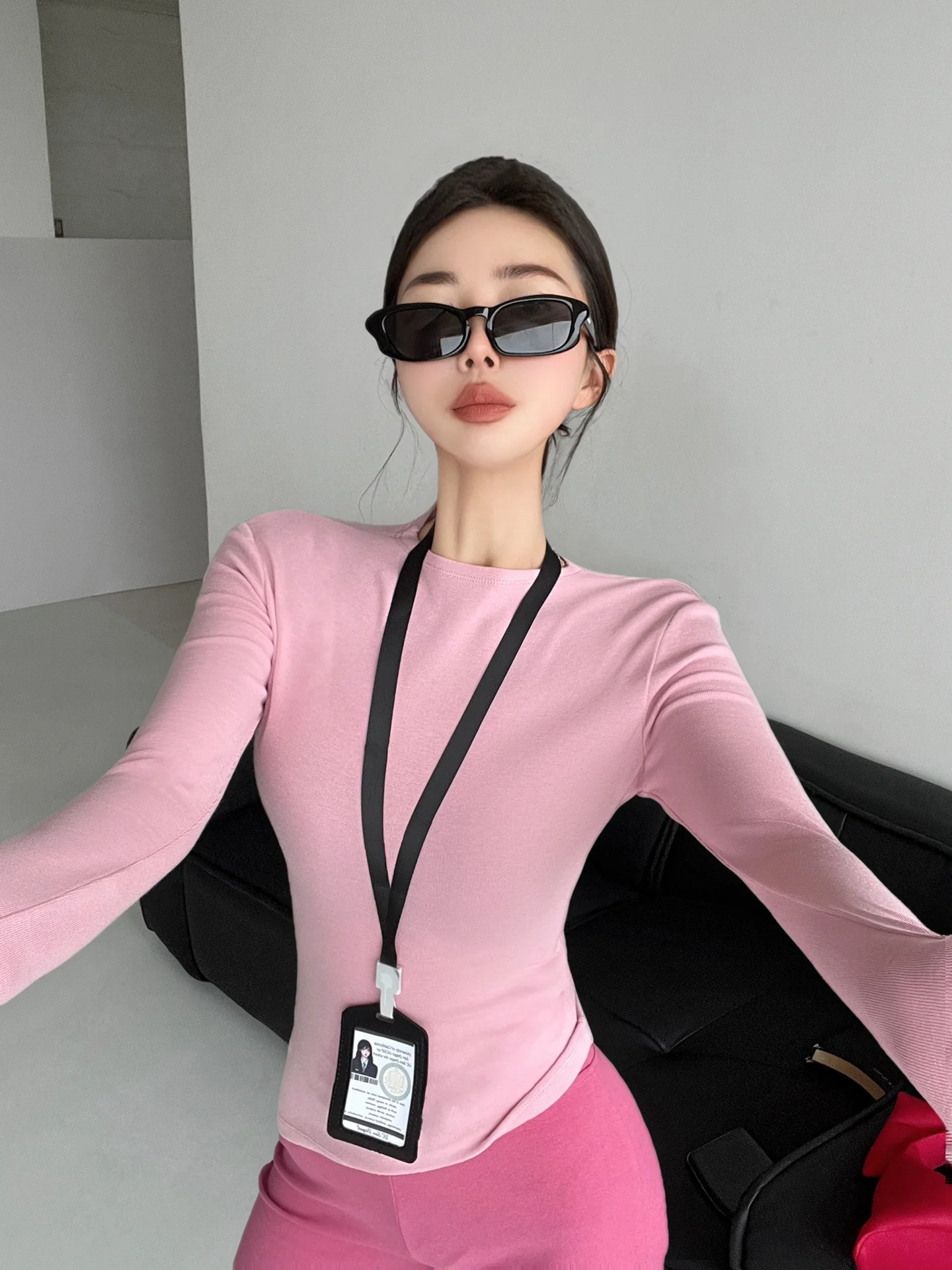 تي شيرت نحيف مناسب مستدير بلون نقي للشارع Sle للخريف والشتاء طبقة أساسية قابلة للإناث ملابس خارجية للسيدات #4