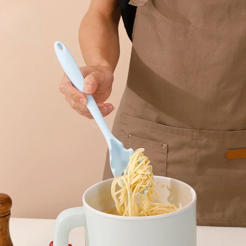 Silicone Noodle Scoop Spaghetti Grab Spoon Pasta Fork Noodle Serving Strainer Noodle Slot Kitchen Claw Spoon Kitchen Gadget