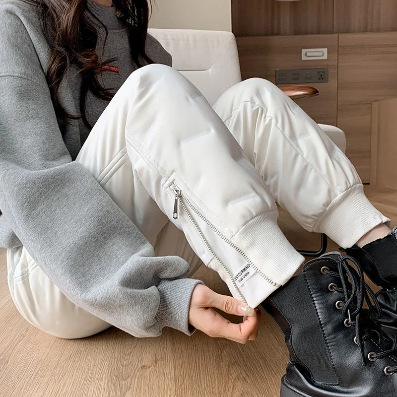 New Thickened Warm Cold Resistant Pants for Women Versatile British Style Leg Cuff Zipper Pants Winter Trendy Quilted Outerwear