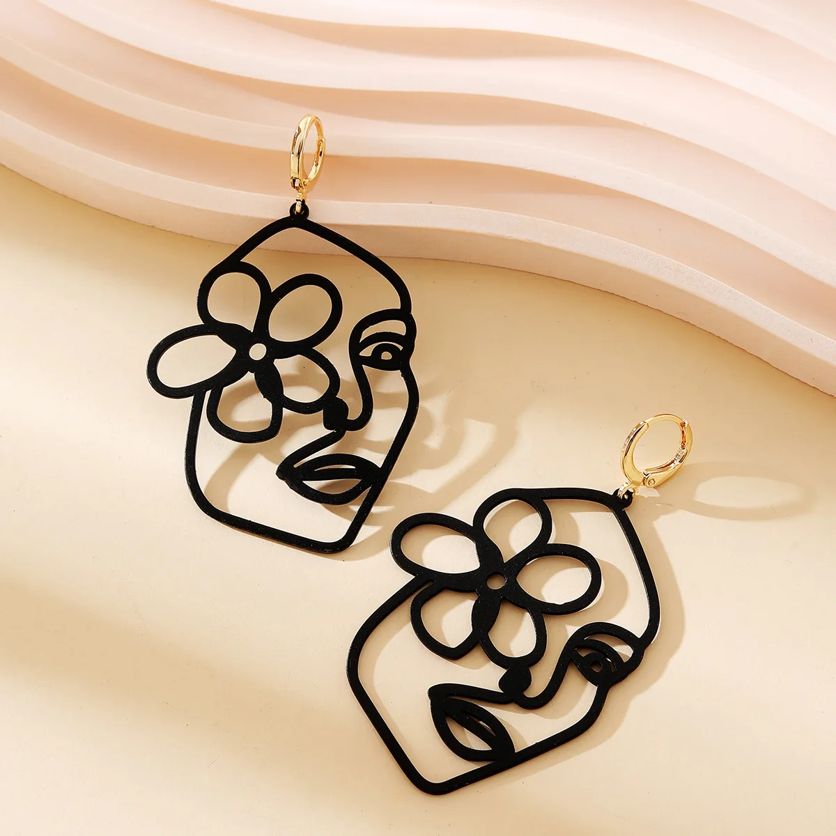 Timlee E119 New Personality Face Flower Eye Triangle Swallow  Alloy Drop  Earring  Popular Jewelry Wholesale