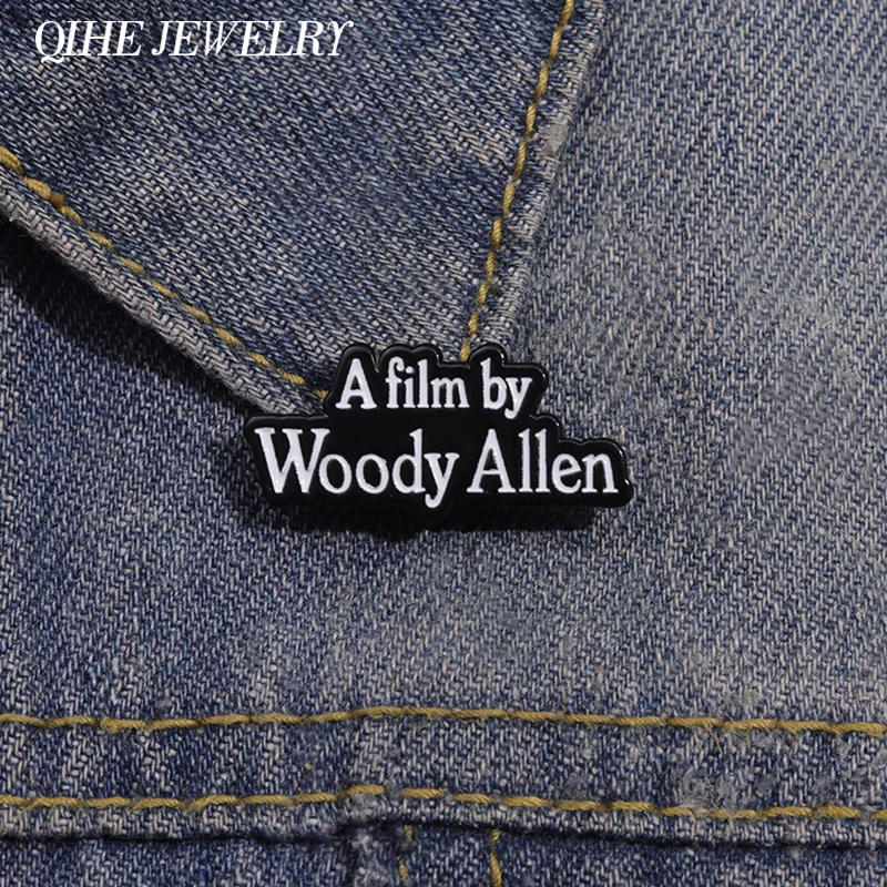 Director de película de comedia una película de Woody Allen broche esmaltado Pin decorativo solapa mochila broche joyería divertida regalos para fan Frends