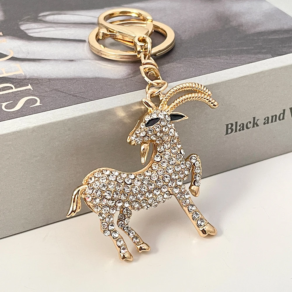 Goat Key Chain Rhinestone Crystal Key Ring Women\'s Bag Pendant Souvenir Gift for Family Friends