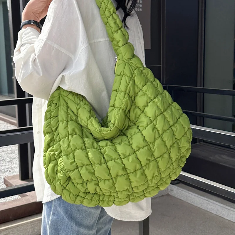 

Down Cotton Shoulder Bags for Women Fashion Space Cotton Handbags Pleated Bubble Ladies Large Capacity Crossbody Bag Totes