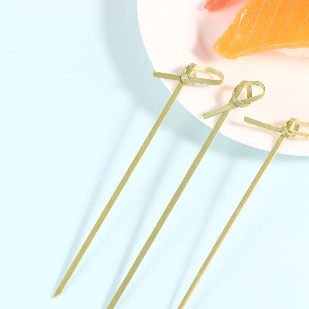 

200pcs Bamboo Fruit Sticks Disposable Picks for Cocktail Party Food Skewers Ideal Wedding Birthday Decorations