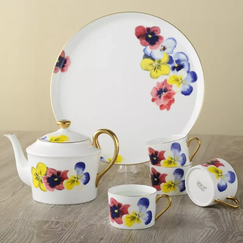 Classic tea set european restaurant home use flower decal design white and gold ceramic bone china coffee tea sets