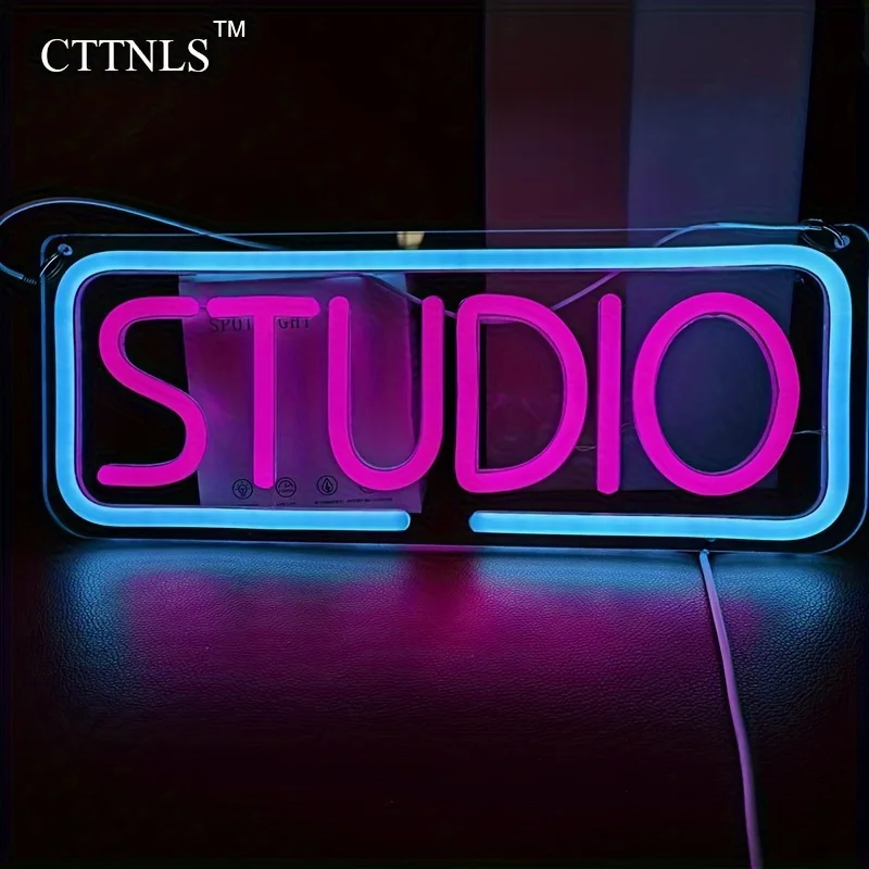 

Неоновая вывеска Studio: розово-голубой светодиодный декор для музыкальной фотостудии, домашнего бара, кафе. Креативное освещение для бизнеса, яркая атмосфера.
