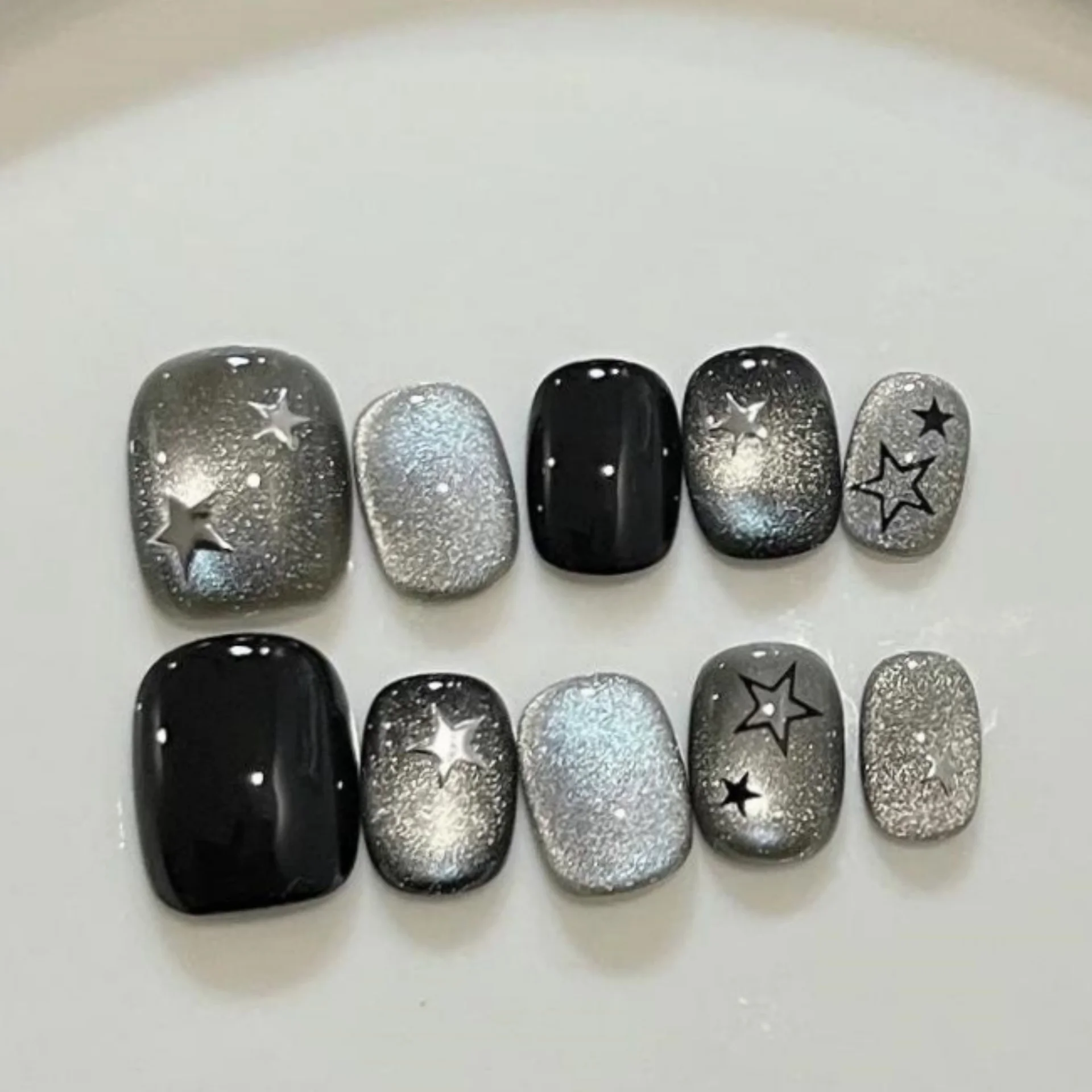 10pcs Handmade False Nails Tips Cute Cat Star Design Short Square Round Fake Nail Art Finished Press on Nails Reusable Manicure