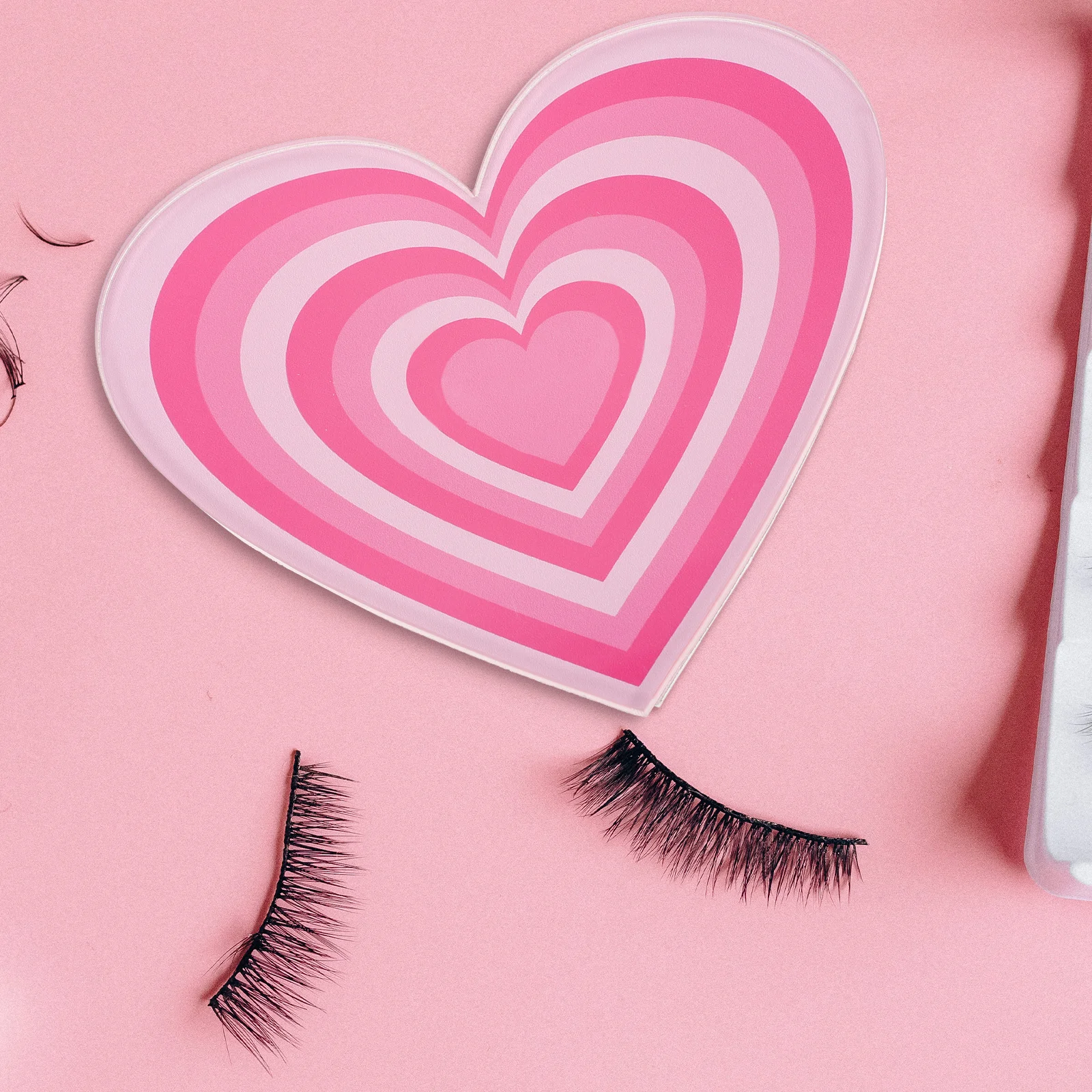 

Heart Shape Eyelash Extension Board Acrylic Lash Holder Portable False Eyelash Display Platform For Beauty Salon Cosmetics