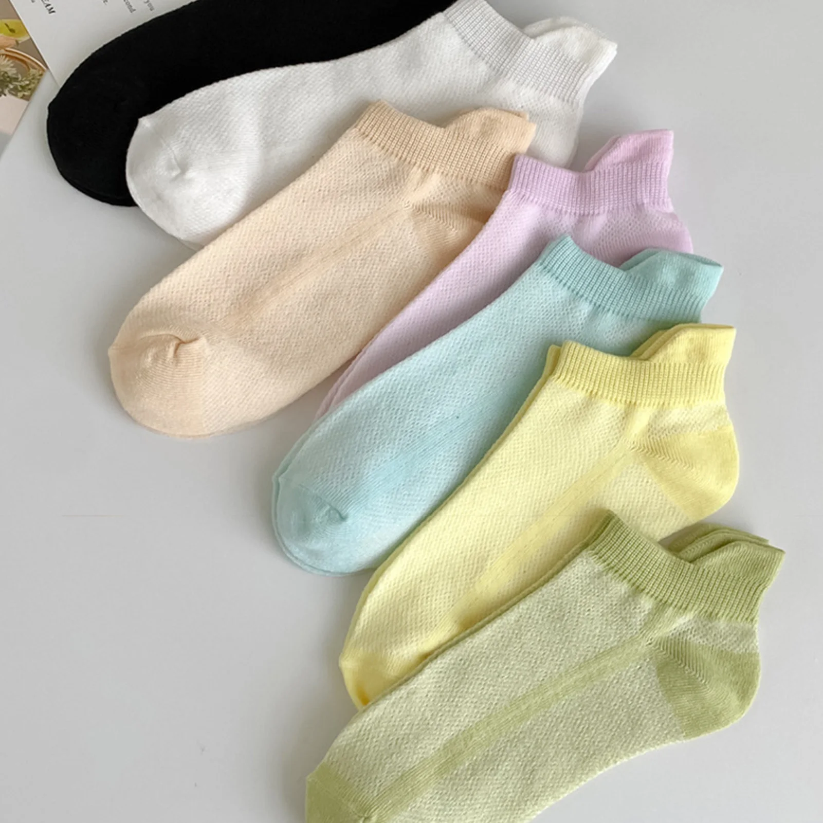 تنفس غير مرئية شبكة قارب الجوارب للنساء المضادة للانزلاق الكاحل الجوارب الصيف رقيقة خفيفة الوزن مريحة الجوارب حجم 35-39
