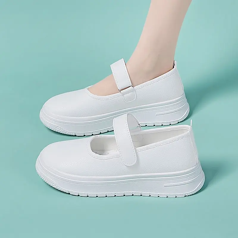 

Lightweight Breathable Women Nursing Shoes Non Slip Comfortable Work Sneakers Thick Sole Durable Simple Medical Clogs Single