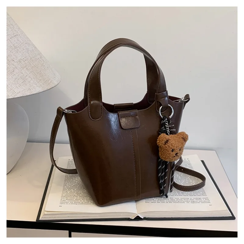 بو جودة عالية سعة كبيرة حمل الحقائب الصلبة سستة الكلاسيكية تخفيف نمط المرأة حقائب كتف 2025 موضة رائجة البيع حقيبة #6