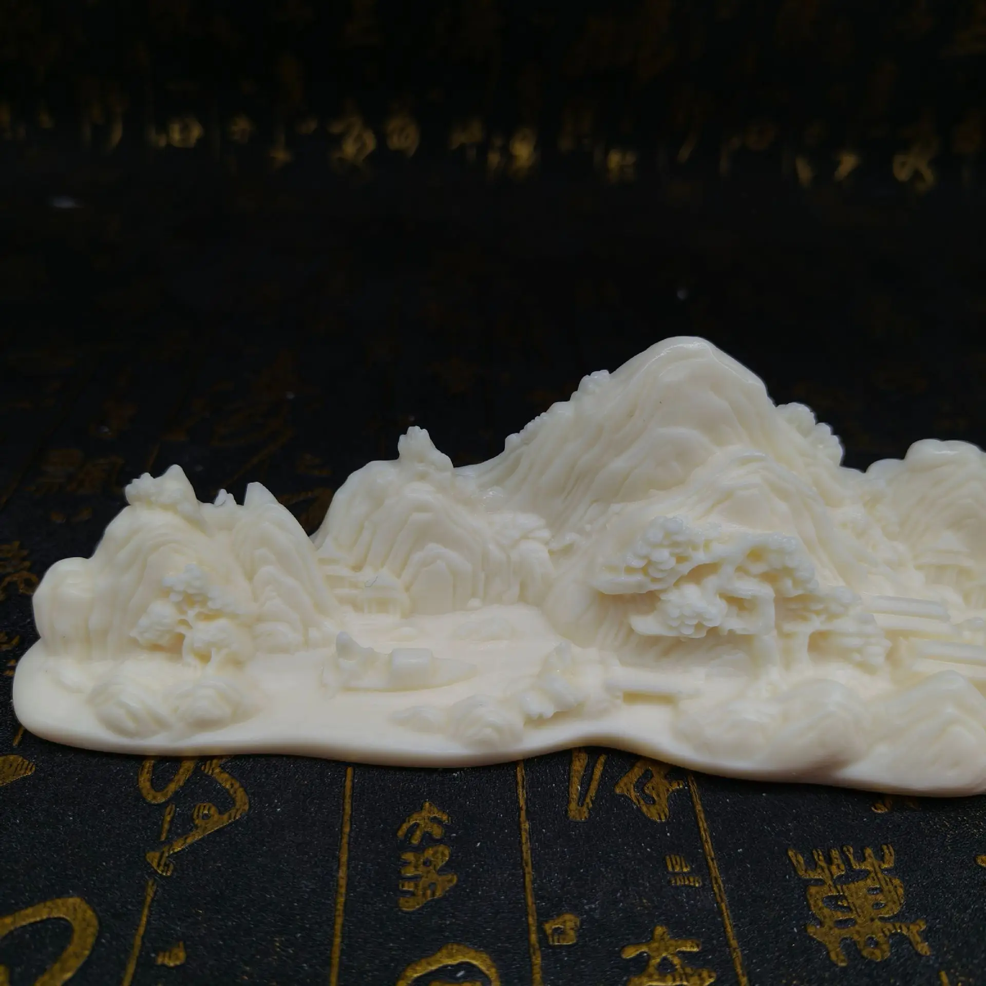 Ivory Nut Carved Thousand‑Li River‑Mountain Ornament Pen Rest Brush Holder Landscape Painting Scholar Decor Home Gift Accessory