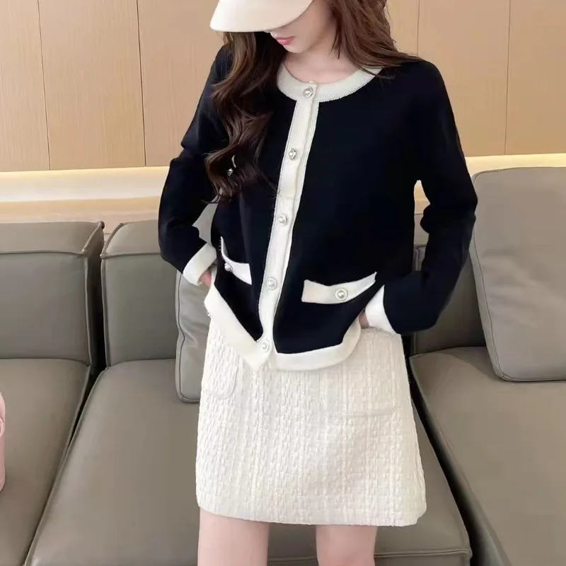 O-neck Contrasting Colors Knitting Cardigan Coat Women Autumn Winter Elegant Temperament Sweater Simplicity Casual Knitwear Tops