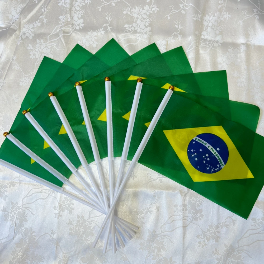 Bandera de mano de Brasil, bandera de Brasil con estampado de poliéster de 14x21cm, celebración de la bandera de los fanáticos del fútbol