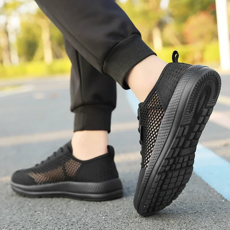 

New High Quality Lace Up Casual Sneaker Soft Breathable Lightweight Sports Classic Outdoor Anti-slip Tennis Shoes