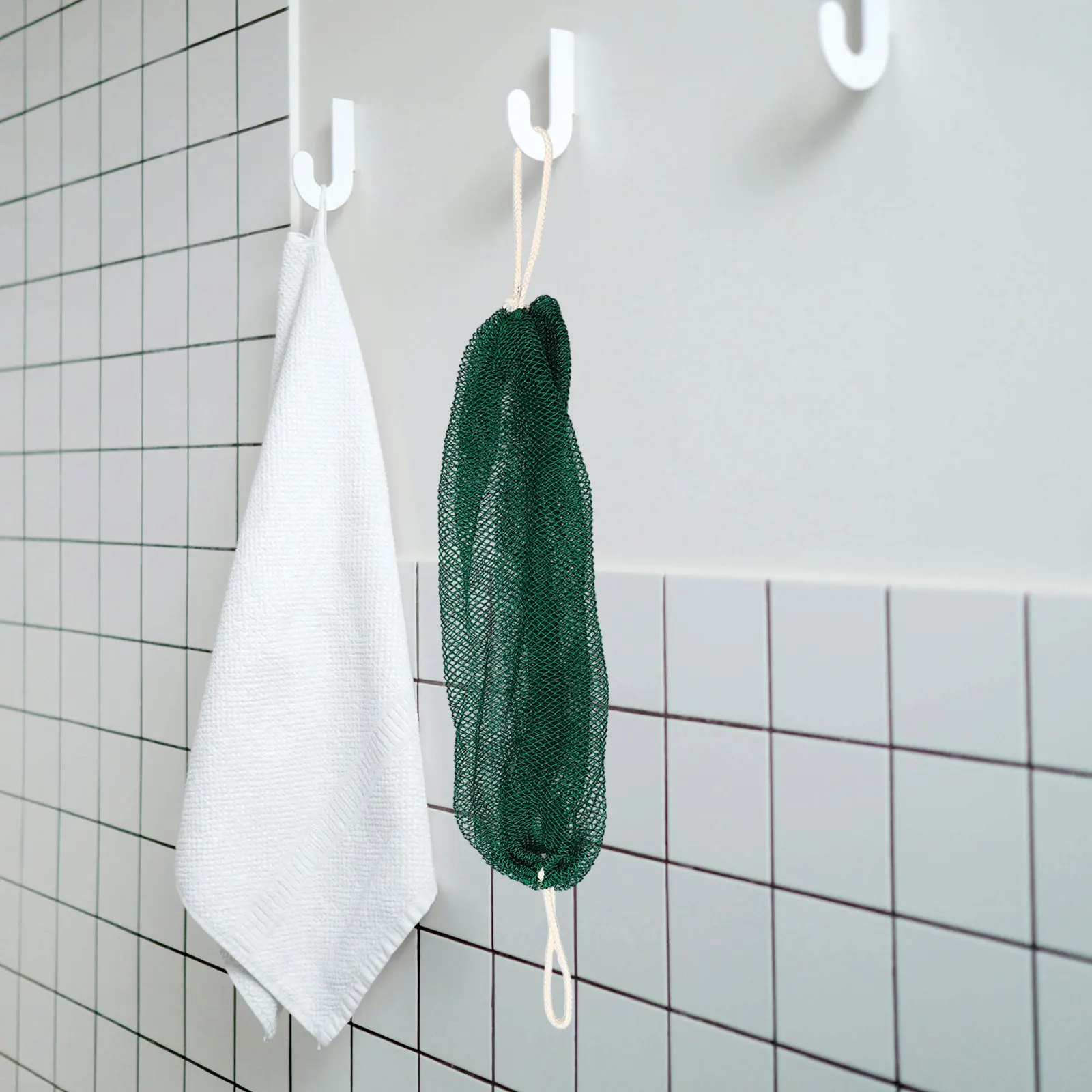 

2Pcs Body Exfoliator Scrubber African Mesh Bath Sponge for Full Cleaning Smooth Radiant Skin Portable Travel Shower