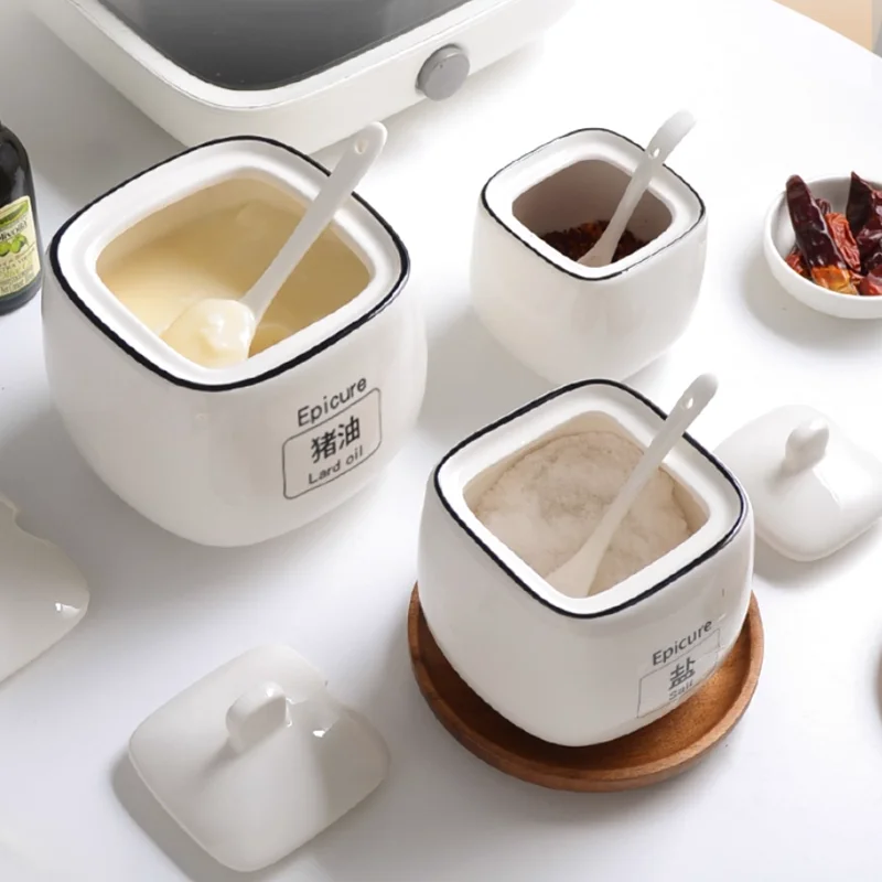 Kitchen Supplies Household Salt Shaker Sugar Pot with Spoon White Ceramic Seasoning Jar Oiler Seasoning Box Cooking Storage Tool