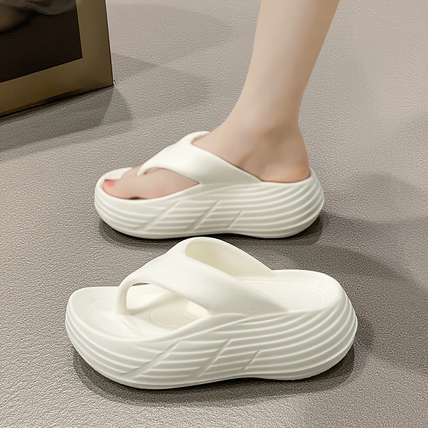 

Women's Flip Flops Lightweight Non‑Slip EVA Slippers Outdoor Beach Sandals Thong Sandals