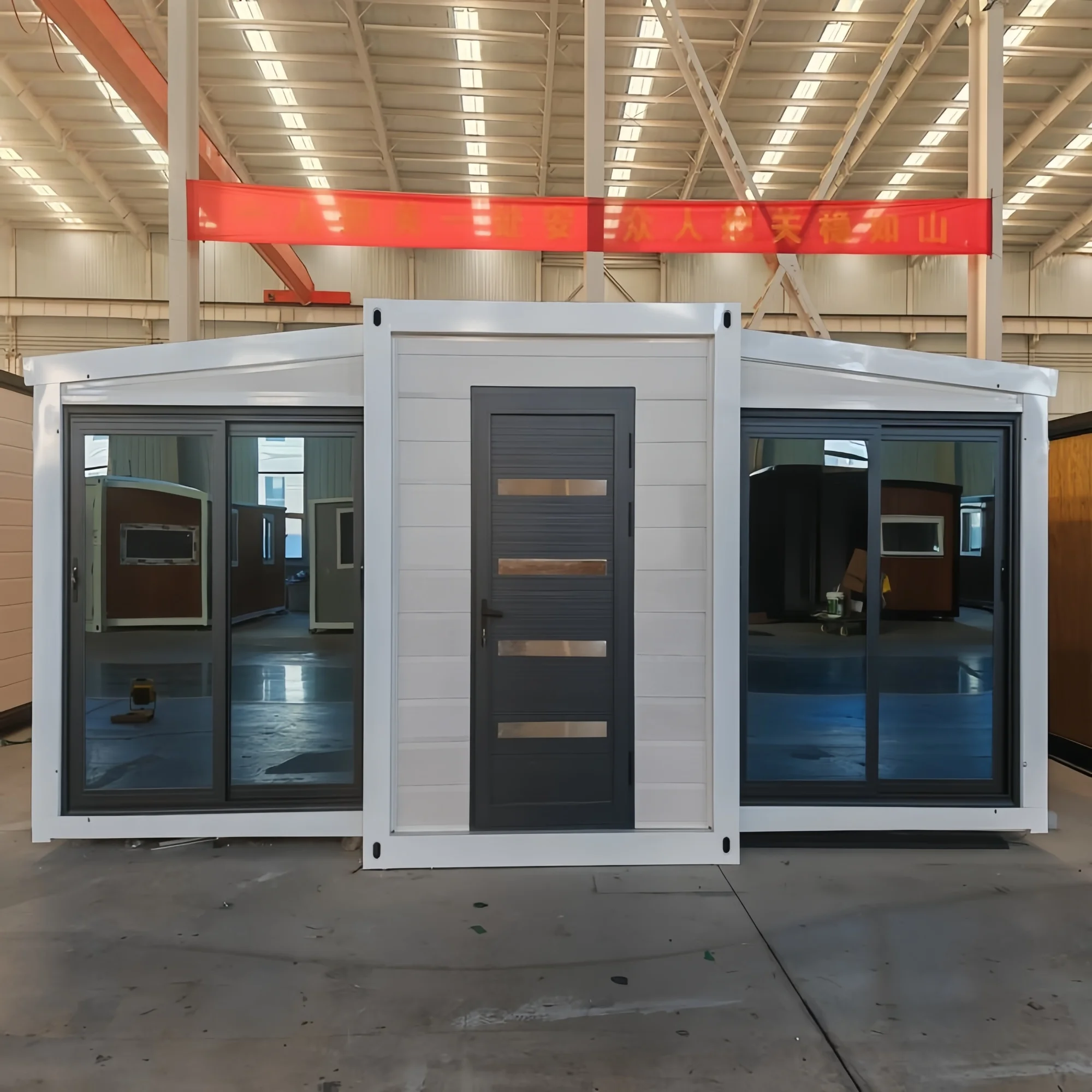 منزل حاوية 2 3 غرف نوم فاخرة متنقلة معيشة فيلا فندق 40FT 20FT جاهزة وحدات منزل قابل للتوسيع