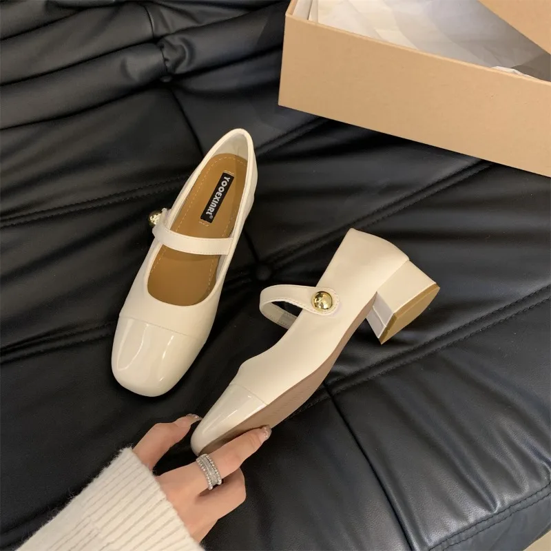 Vrouwen Schoenen Nieuwe Designer Elegante Zachte Zolen Lederen Dames Schoenen Dagelijks Veelzijdige Mode Casual Hoge Hakken Zapatos De Mujer