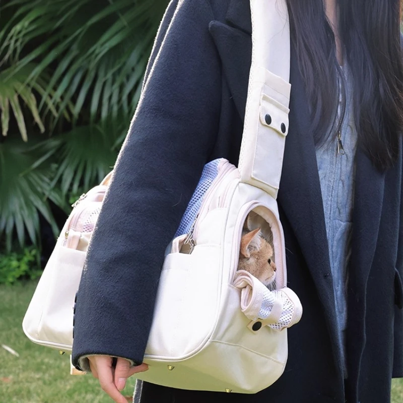 

Fashion Pet Carrier Bag for Small Dogs Crossbody Cat Backpack Large Capacity Pet Travel Pack All-Season Ventilated Pet Carrier