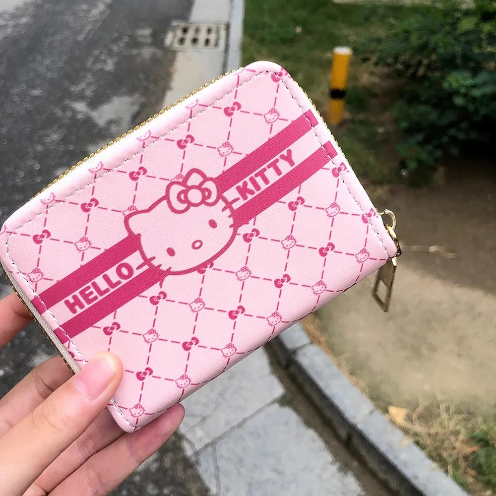 

Кошелек с героями аниме Hello Kitty Sanrio, сумка для карт, милый короткий кошелек из искусственной кожи, мультяшный Повседневный складной кошелек для монет на молнии, подарок для девушки