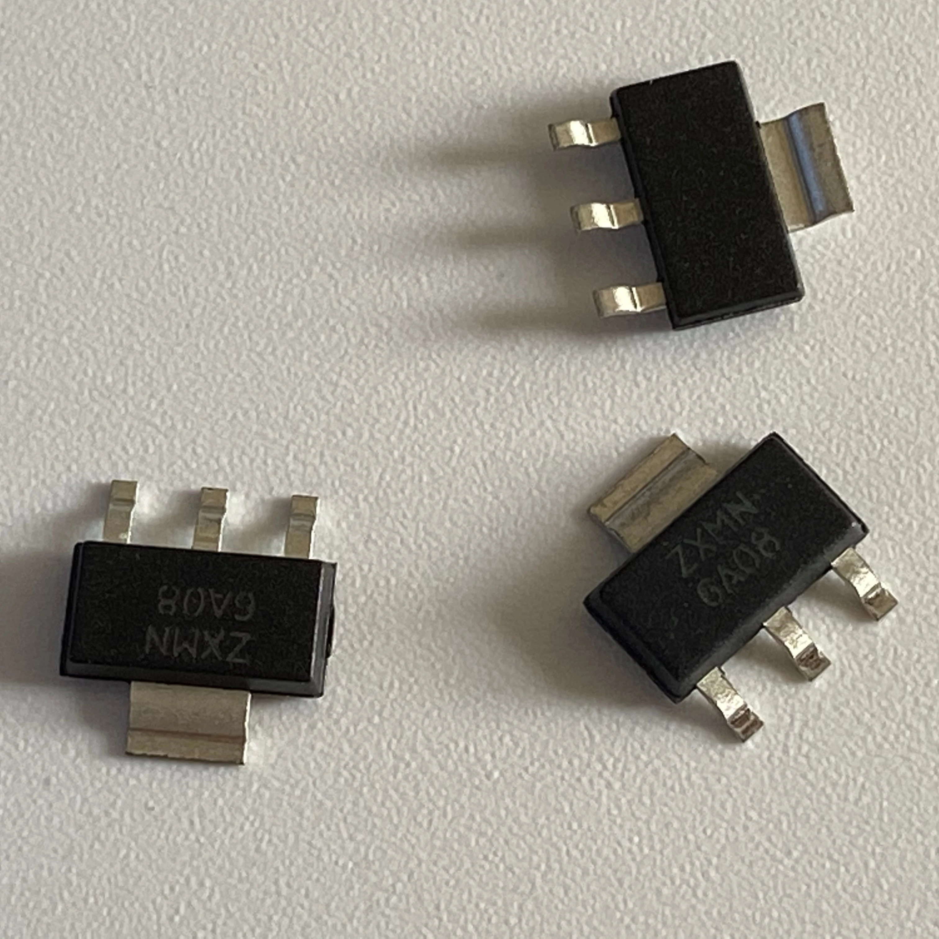 10 Buah/Lot ZXMN6A08GTA Kit Transistor MOSFET N-CH 60V 3, 8A SOT223 Tersedia