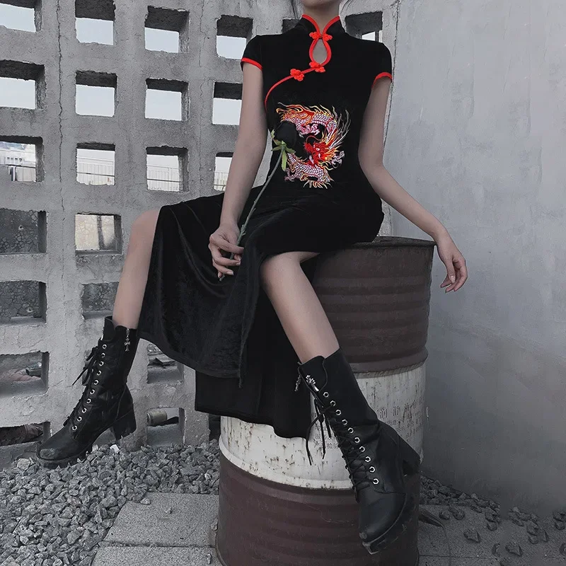 

Chinese Stand Collar Gothic Dress Emboridery Dragon Qipao Red Vintage Evening Party Vestido Long Robe Cheongsam Chinese Dress