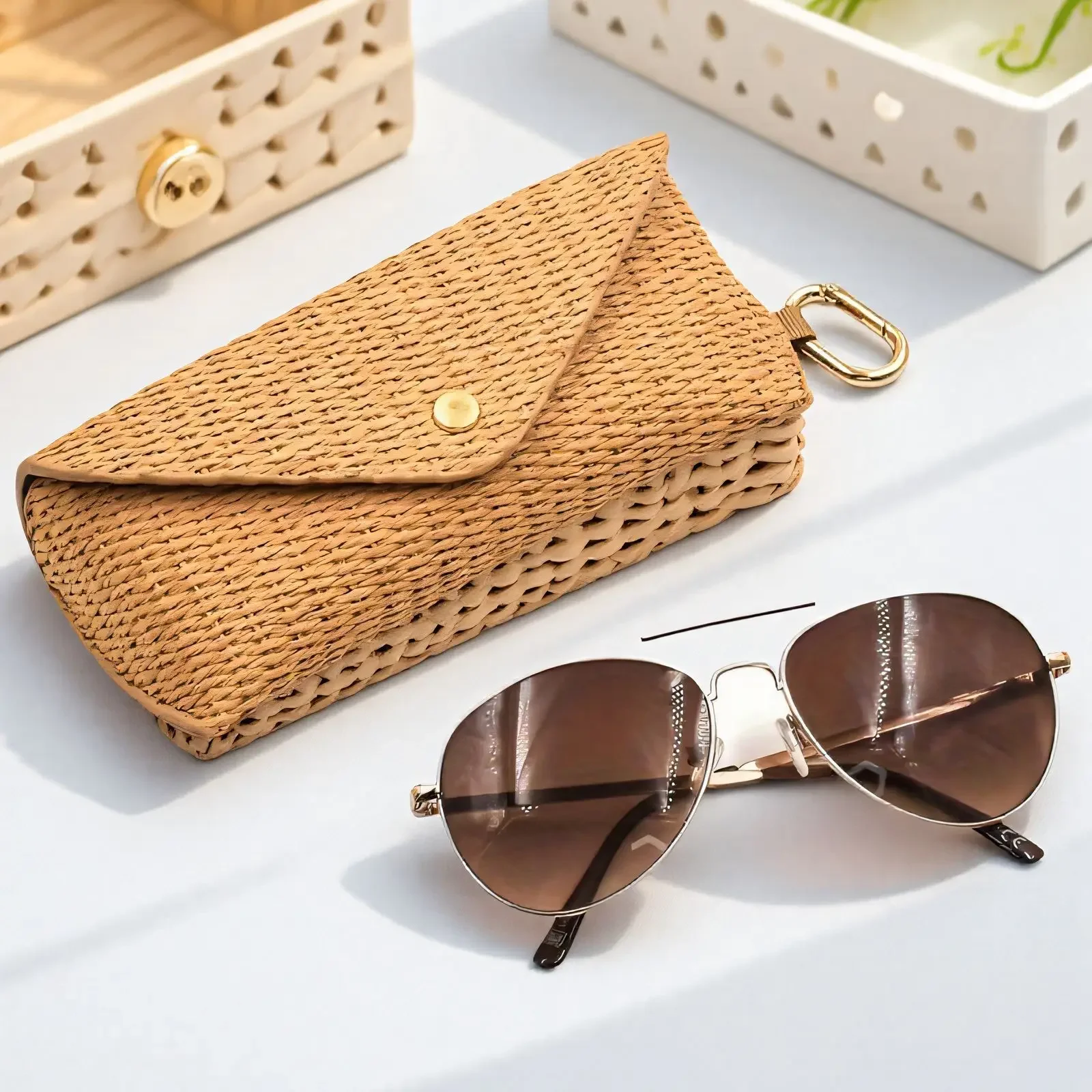 

Portable Grass like Mesh Glasses Box, Fashionable Pressure resistant Glasses Box, Sunglasses Box Gift box Organizadores Tin box