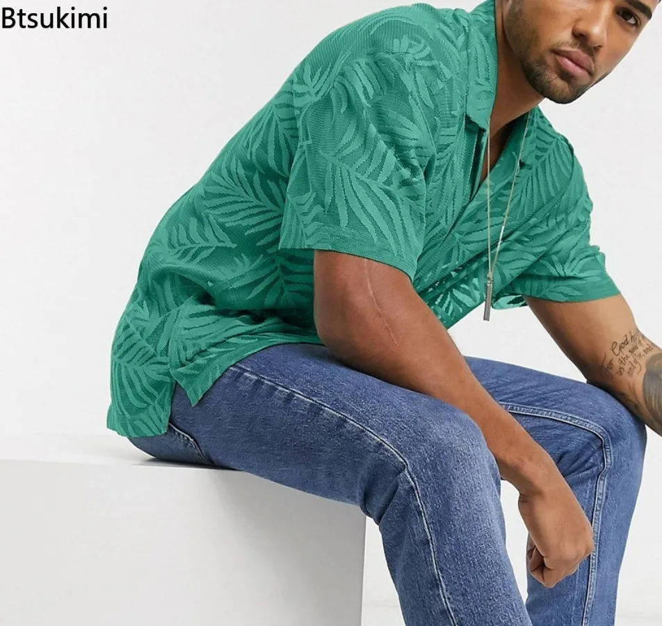 Camisa informal holgada con estampado de hojas para hombre, cárdigan de manga corta con botones, Tops de tendencia, ropa de calle, moda de verano, novedad de 2024