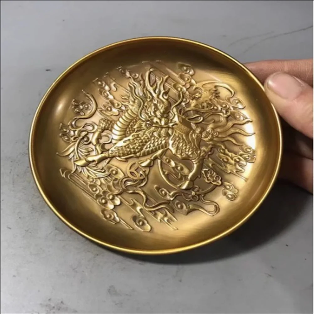 Antique antique antique bronze ware made in the Qianlong year, imperial qilin auspicious beast gift plate for the court