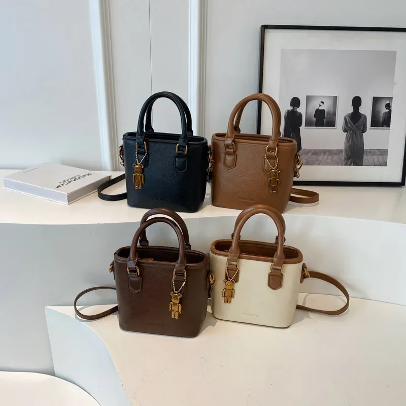This Year\'s Popular Small Bag Women\'s New Fashionable Simple Versatile Shoulder Messenger Bag Textured Portable Bucket Bag